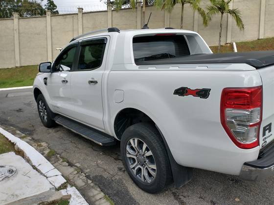 FORD RANGER 3.2 LIMITED 4X4 CD 20V DIESEL 4P AUTOMÁTICO FORD RANGER 3.2 LIMITED 4X4 CD 20V DIESEL 4P AUTOMÁTICO